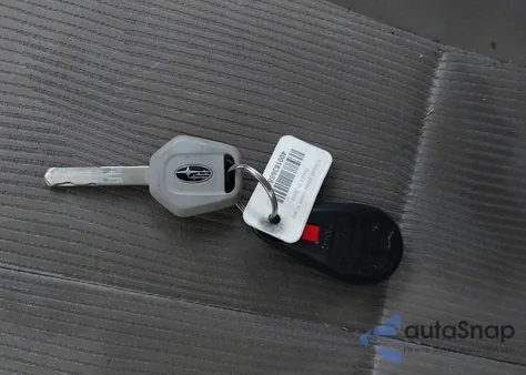 2010 Subaru Forester 2.5X из США, поврежденный, VIN JF2SH6BC8AH765344